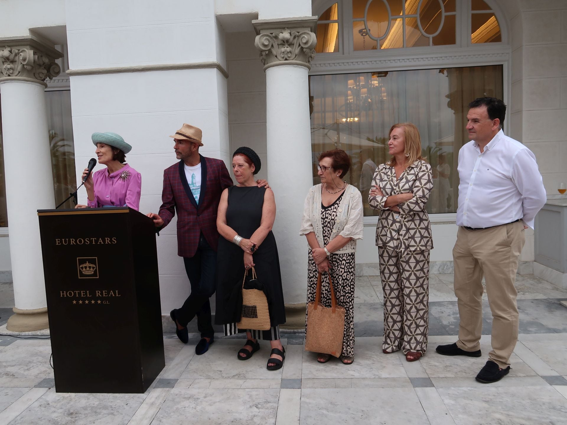 Margarita Ruyra de Andrade, José Luis Callejo, María José Pereda de Castro, Luisa Real, María José González Revuelta y Rosendo Ruiz.
