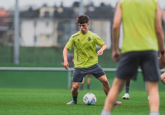 Neco Celorio, durante un entrenamiento de pretemporada con el Racing.