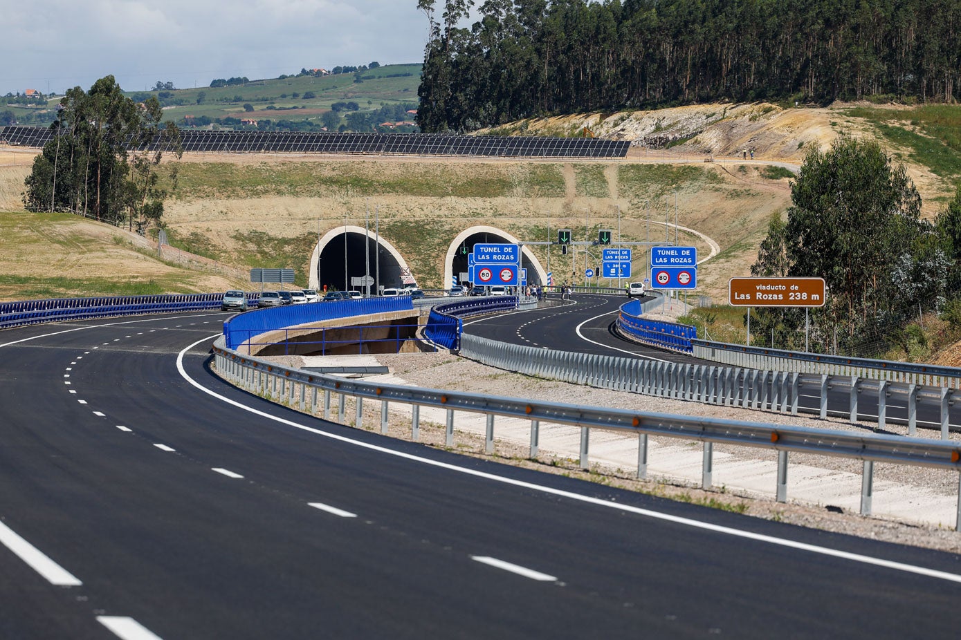 La entrada en los túneles de Las Rozas vista desde su parte sur.