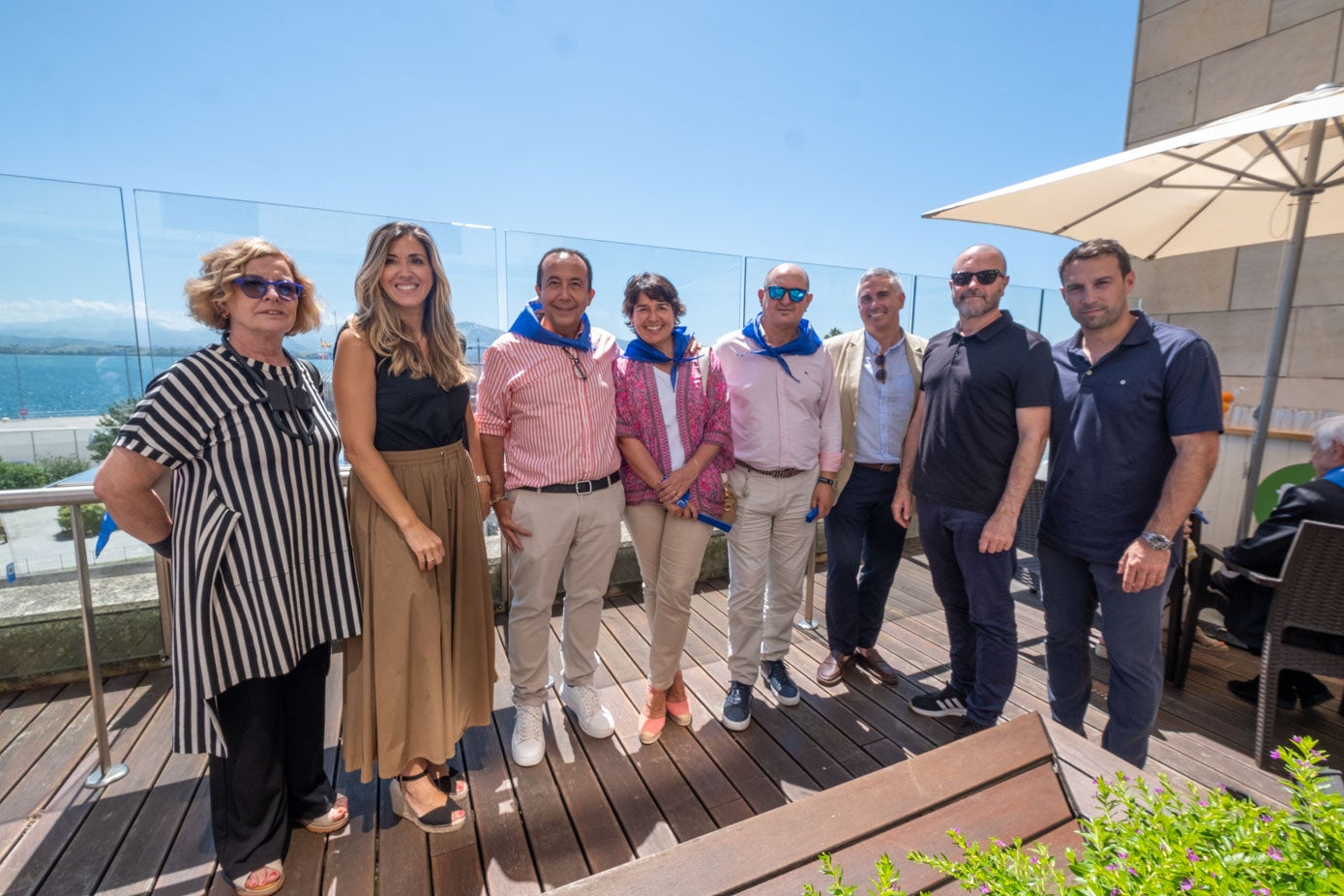 Mara Pardo, Norma Pardo, Carlos Fernández, Charo Baqué, José Luis Rodríguez, David González Gutiérrez, Ernesto Castañeda y Ángel Suárez.