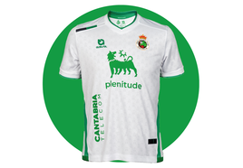 Aldasoro, Andrés Martín e Íñigo Vicente con la camiseta que se ha presentado este miércoles en La Porticada.