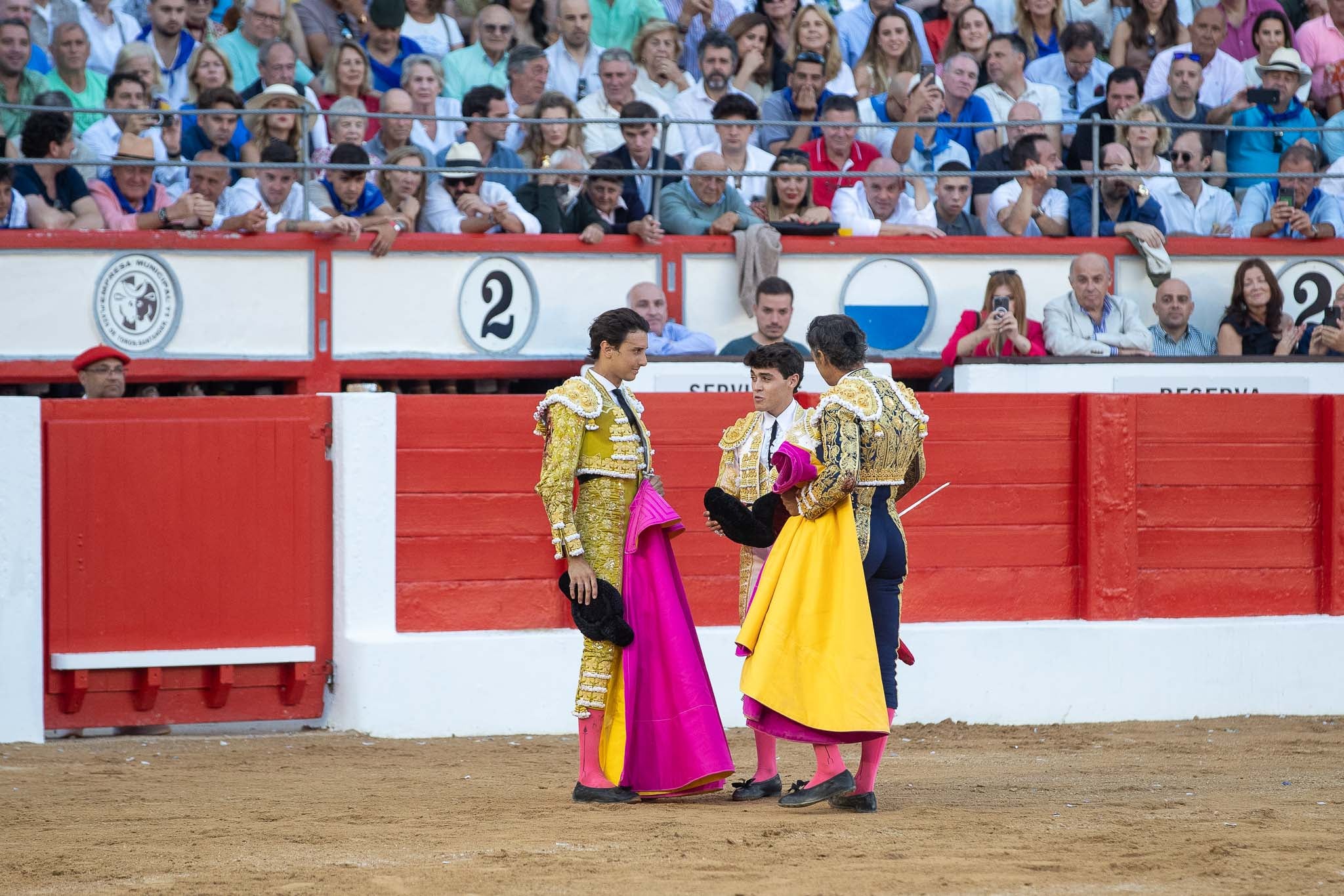 Jarocho brindó su segundo toro a sus compañeros de cartel.