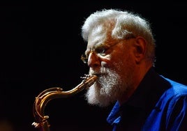 El legendario flautista y saxofonista Lew Tabackin, al frente de su cuarteto, suma historia al Festival