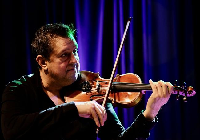 El violinista Costel Nitescu.