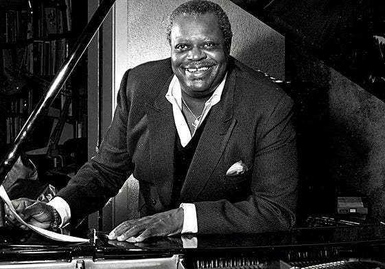 Oscar Peterson, el 'maharajá del teclado' según Duke Ellington, uno de los grandes pianistas de la historia.