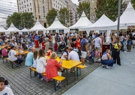 Casetas de la Feria de Día en la plaza Alfonso XIII