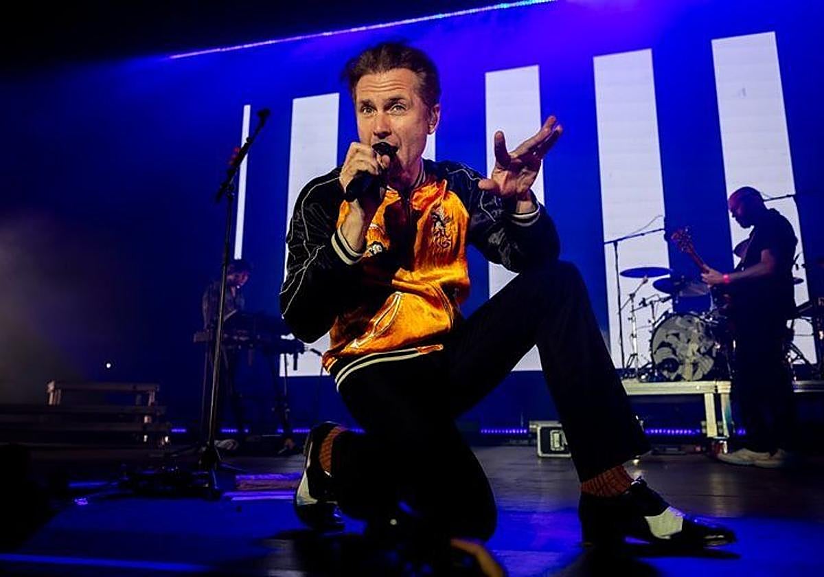 Franz Ferdinand incendió el festival con sus temazos clásicos.