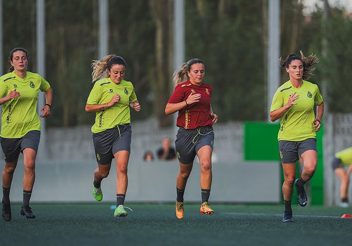 Miriam Valladolid, Anna Reina y Arantxa Pérez, en un entrenamiento de esta pretemporada.