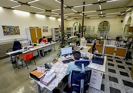 Oficina de Recaudación actual, ayer, en el Bulevar Demetrio Herrero de Torrelavega.