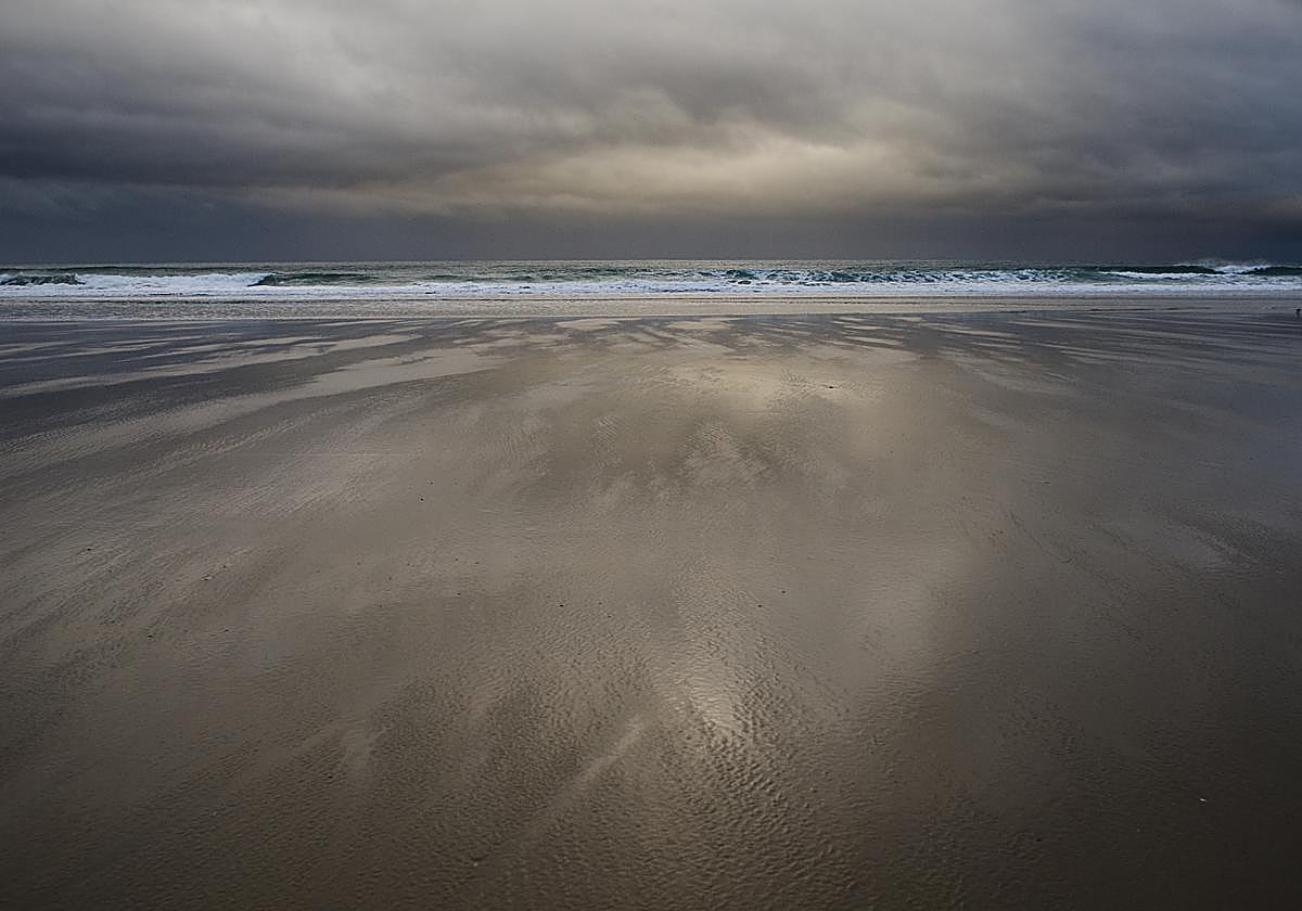'Cantabria. Playa de Oyambre. 2011', cierra el libro gráficamente.
