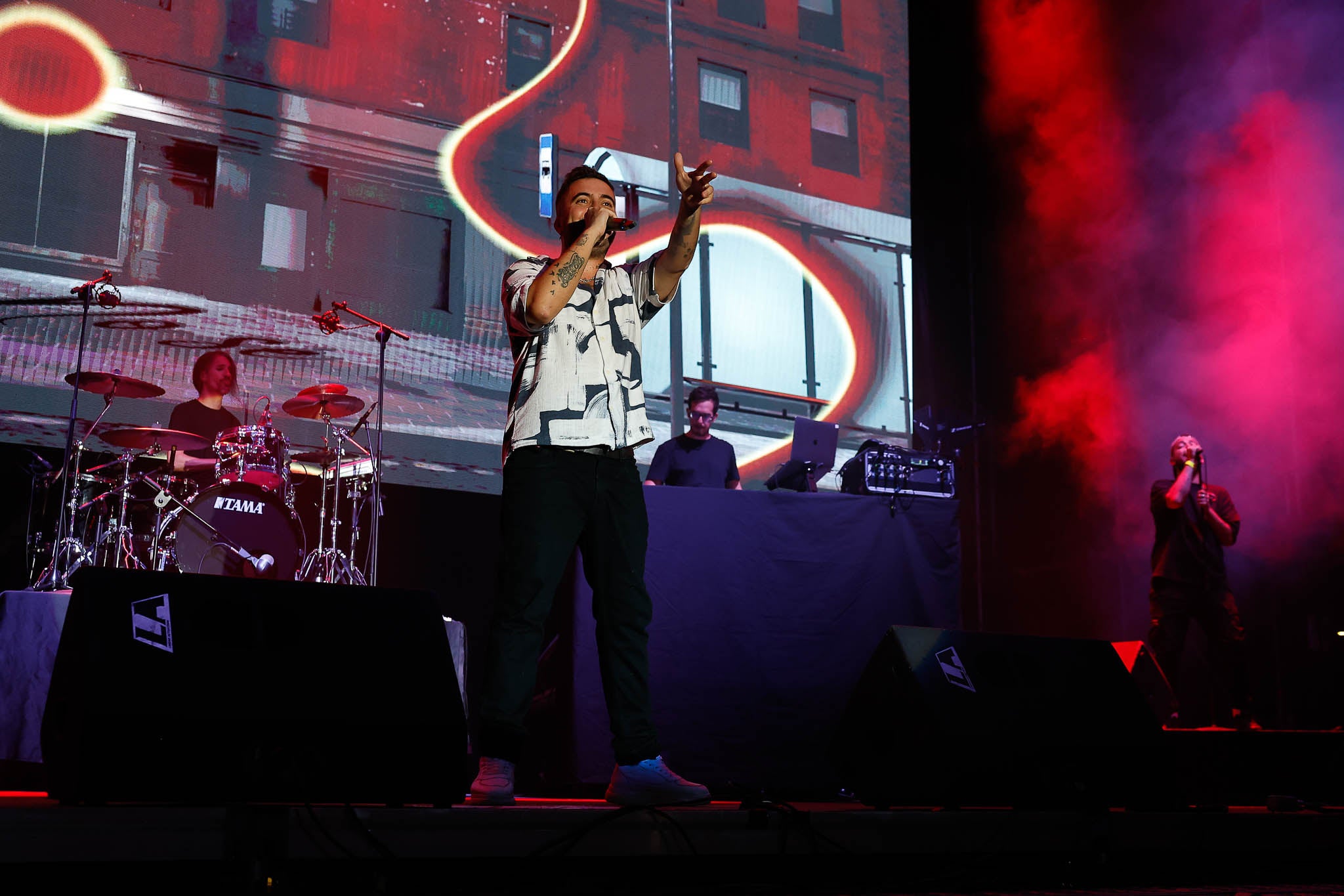 Beret lo dio todo sobre el escenario.