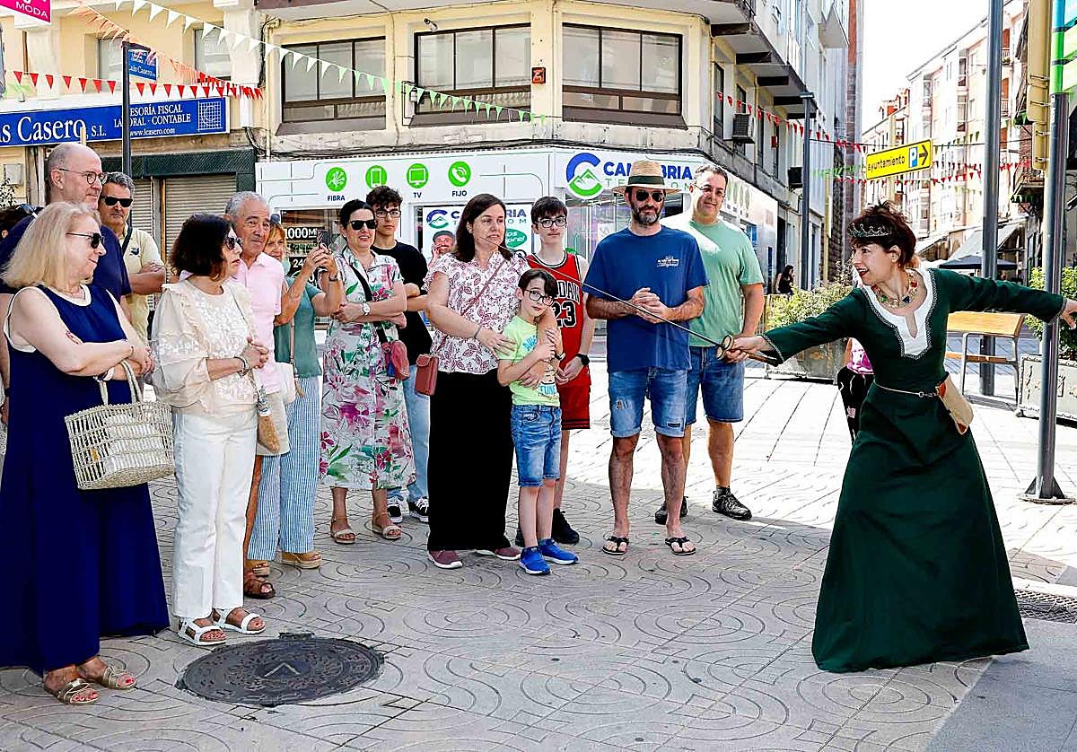 María Castillo interpretando a Leonor de la Vega.