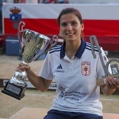 Marta Castillo celebra la consecución del título regional, el tercero consecutivo y el cuarto en total para ella.