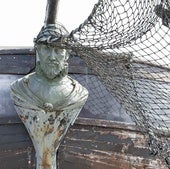 La alcaldesa está «encantada» de que una empresa se postule a reparar los galeones de Vital Alsar
