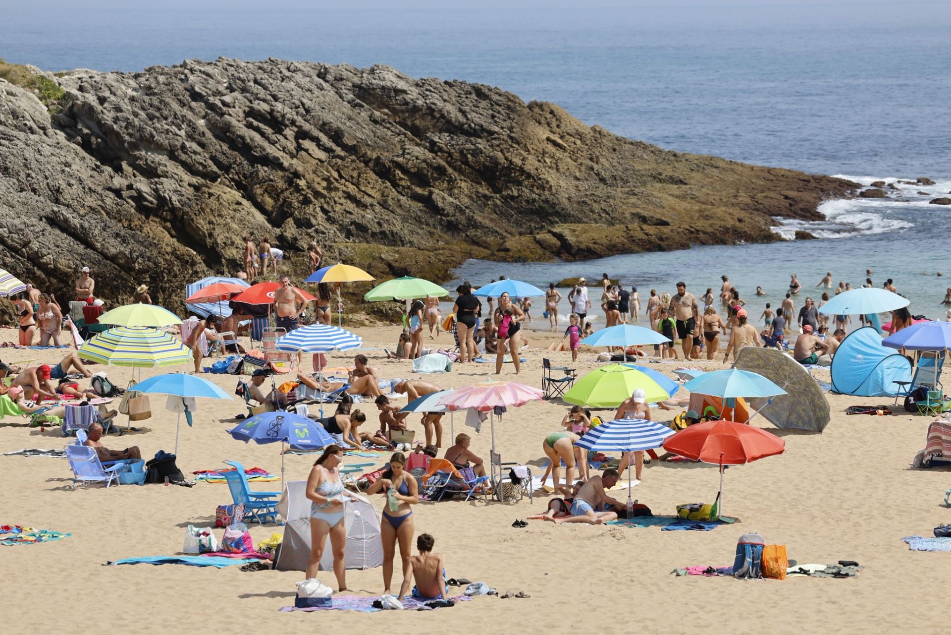 Las temperaturas superan este lunes los 30 grados en muchos puntos de Cantabria