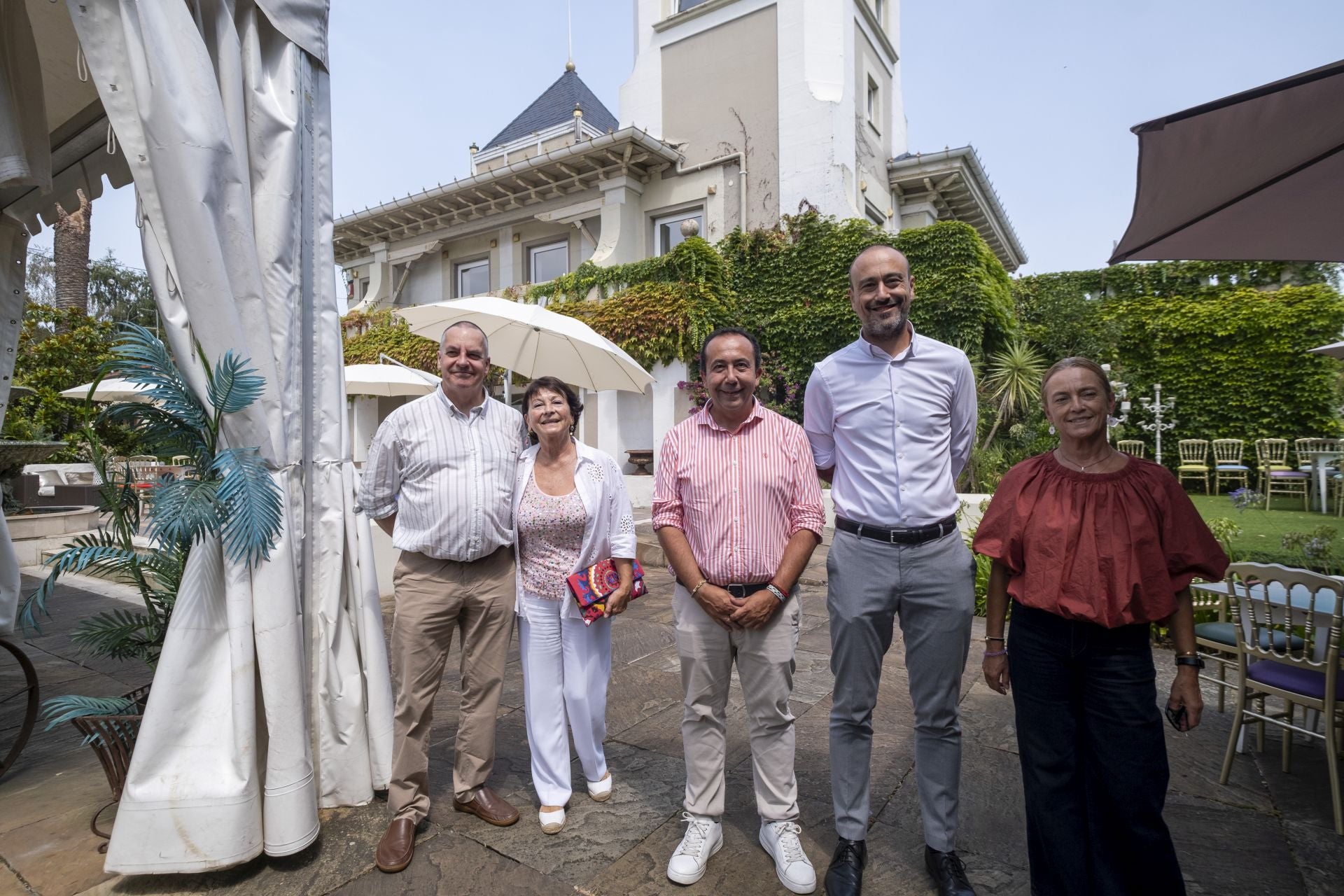 Iñigo Noriega, Rosa Inés García, Carlos Fernández, Javier López Estrada y María Luisa Peón.