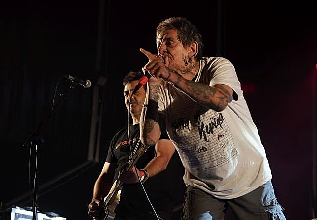 Tropa do Carallo, con Evaristo Páramos al frente, actuará este jueves en La Lechera.