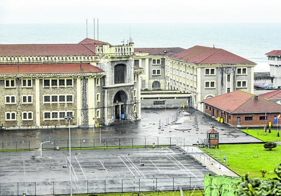 Centro Penitenciario de El Dueso, en Santoña.
