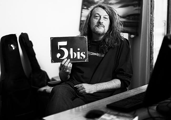 El periodista Felipe Cabrerizo, autor de la biografía oficial de Loquillo.