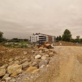 Zona del área octava de Puente San Miguel donde se prevé construir la urbanización y donde ya se están allanando los terrenos.