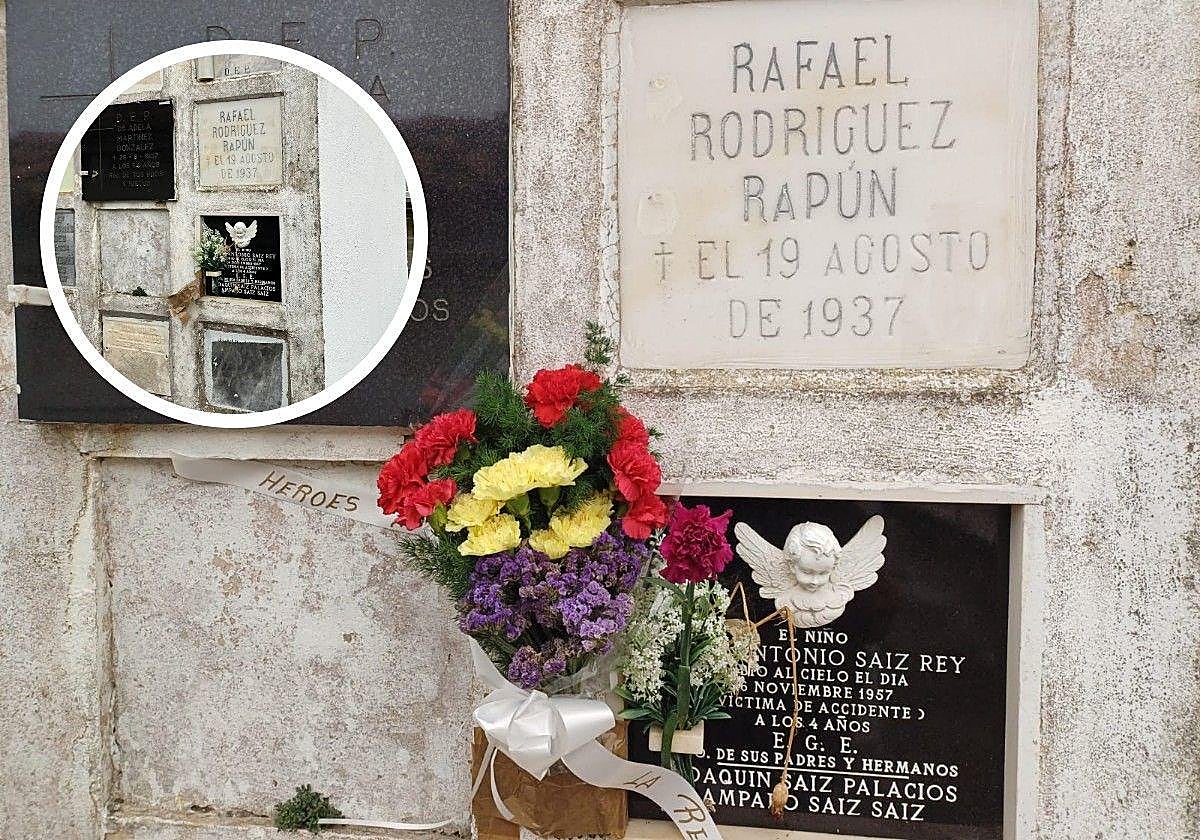 En la fotografía, las flores que colocaron el domingo. En el círculo, el nicho, hoy, sin flores.