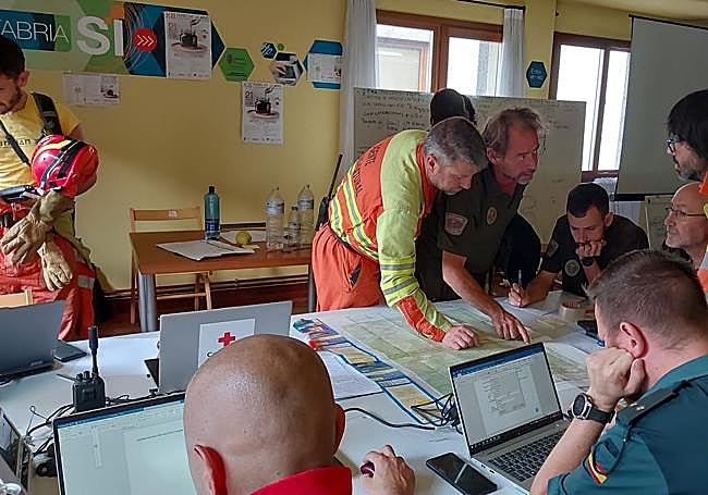 Personal del Servicio de Emergencias.