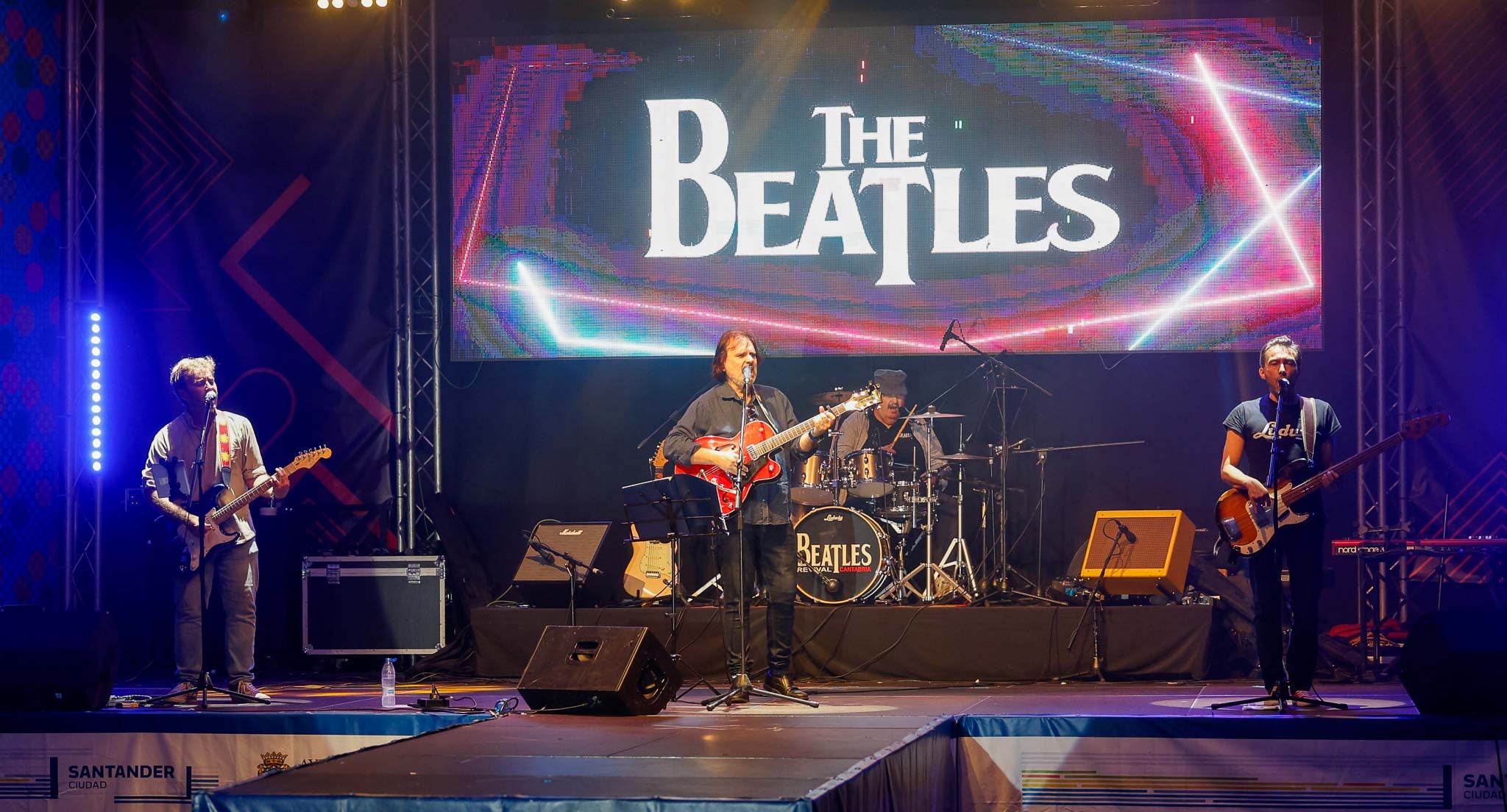 El publicó disfrutó de himnos como 'Let it be' o 'All you need is love'.