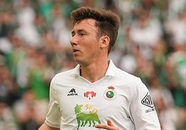 El cántabro Saúl García, durante un partido con el Racing la pasada campaña.