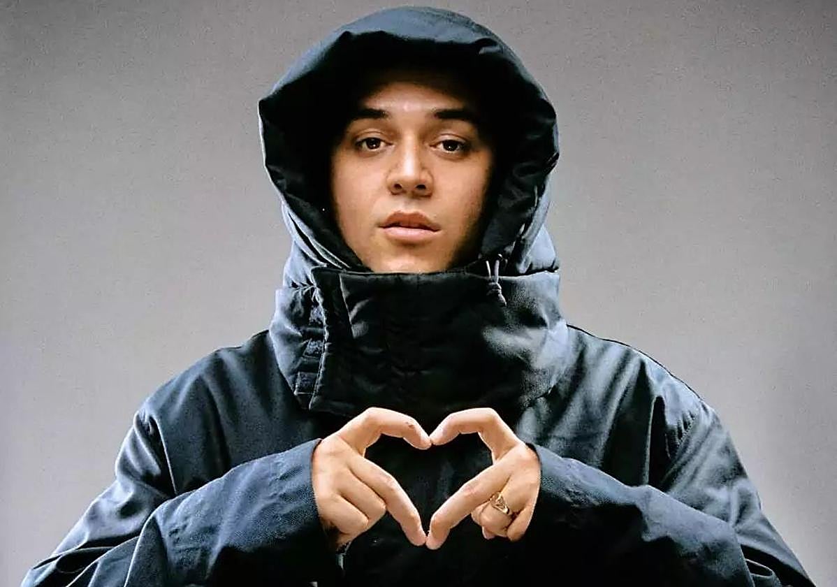 «Barry B son canciones de amor para 'hooligans'»