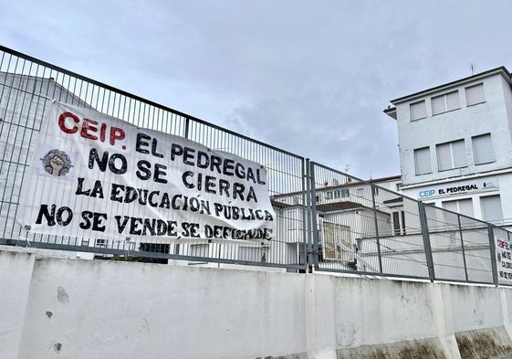 Fachada del CEIP El Pedregal de Castro Urdiales, que permanecerá cerrado.