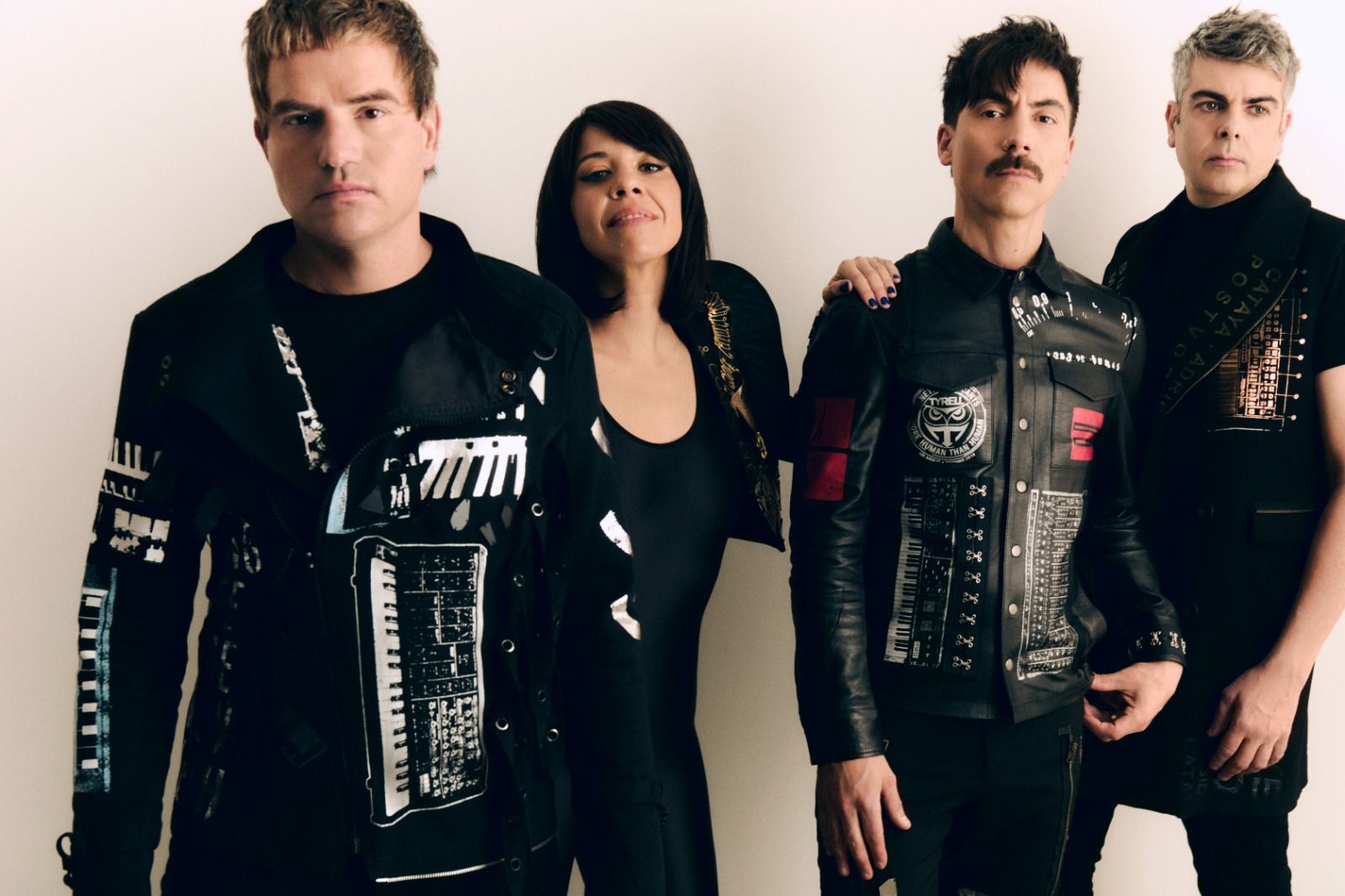 Los integrantes de Dorian, banda formada hace dos décadas