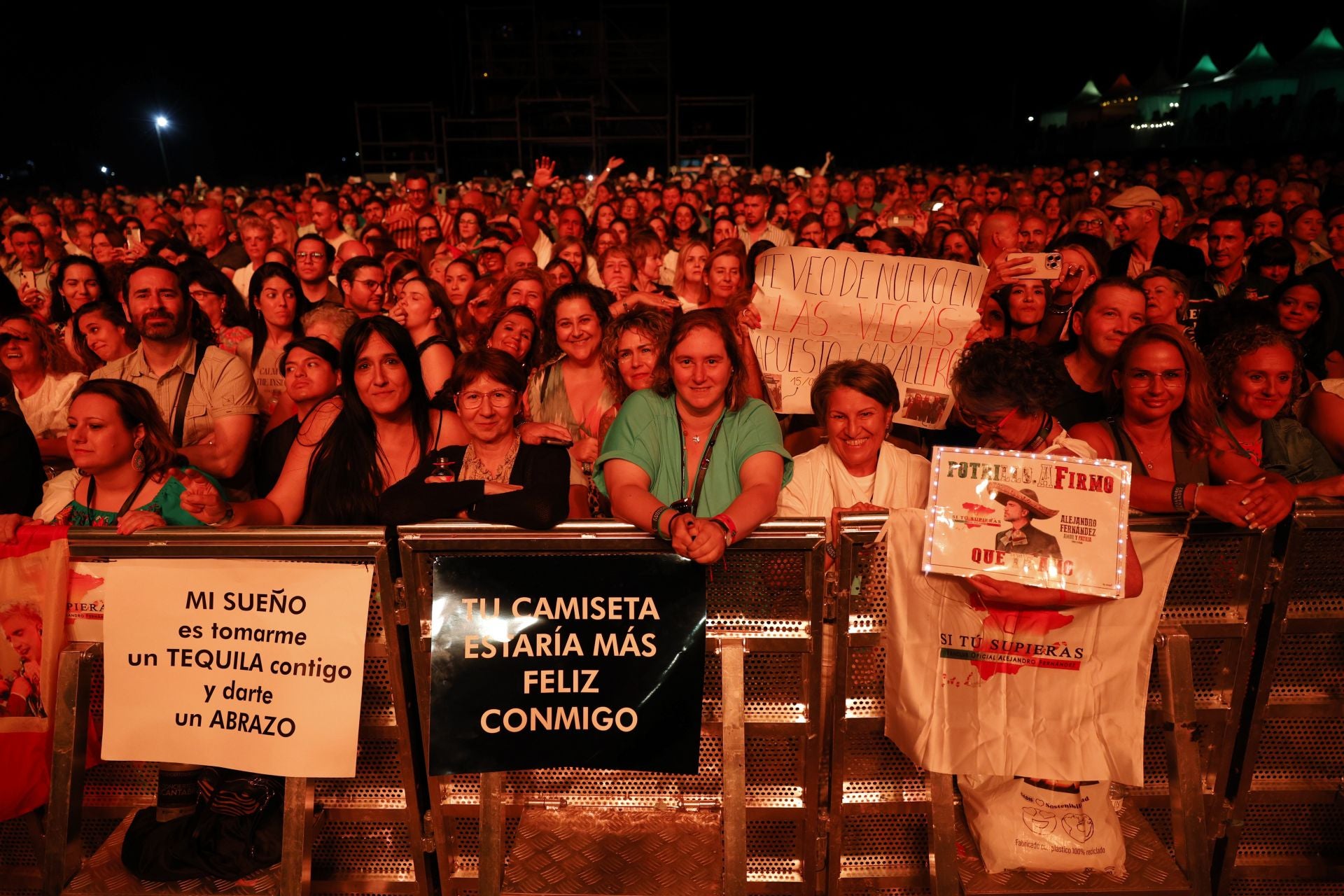 Las mejores imágenes del concierto de Alejandro Fernández en la Virgen del Mar