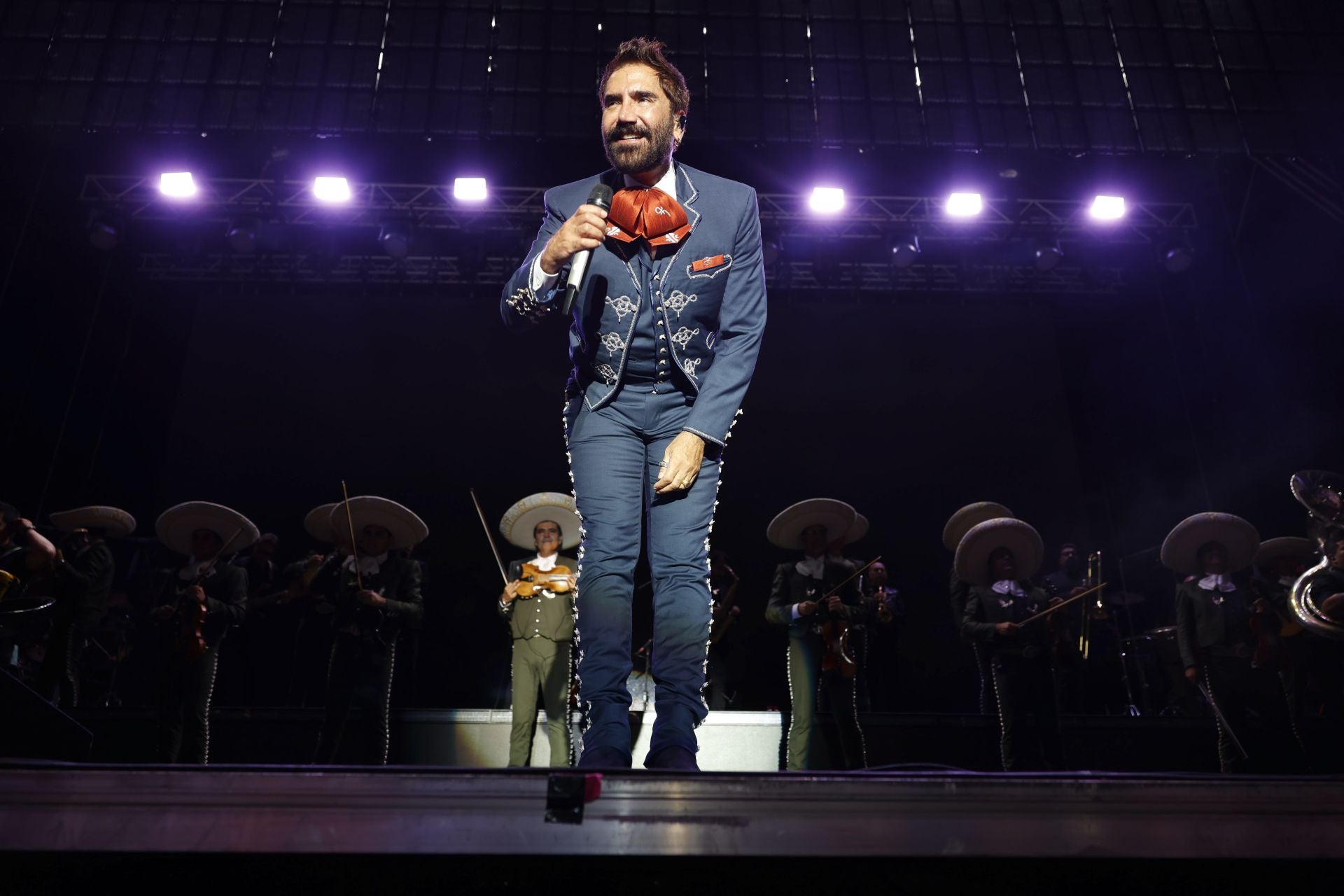 Las mejores imágenes del concierto de Alejandro Fernández en la Virgen del Mar