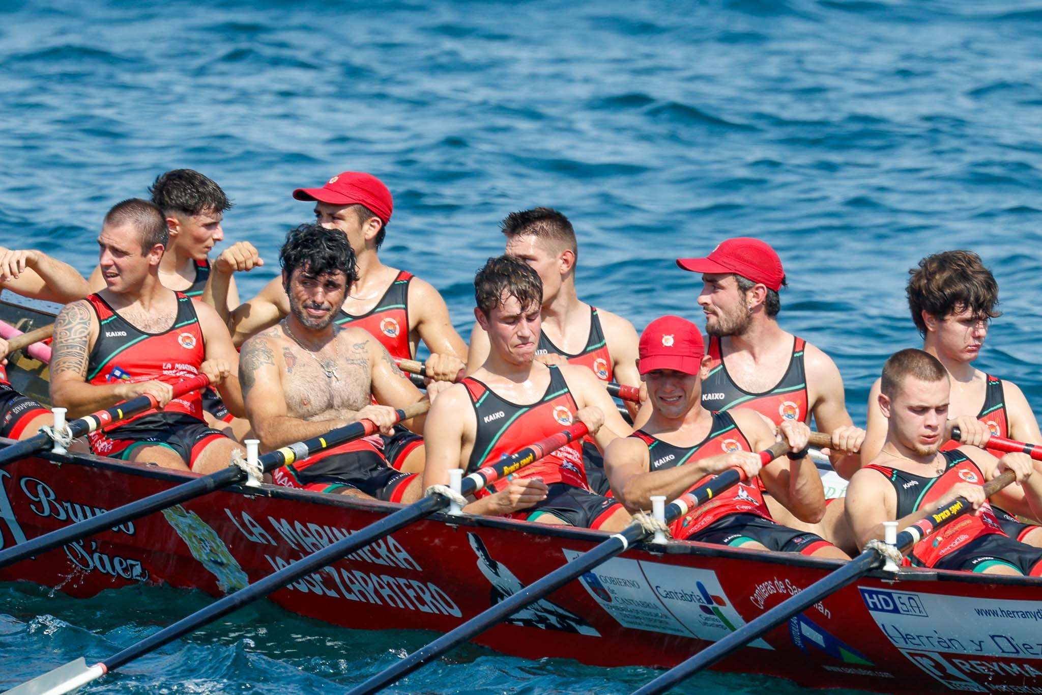 Caras de tristeza en La Marinera tras acabar su tanda.