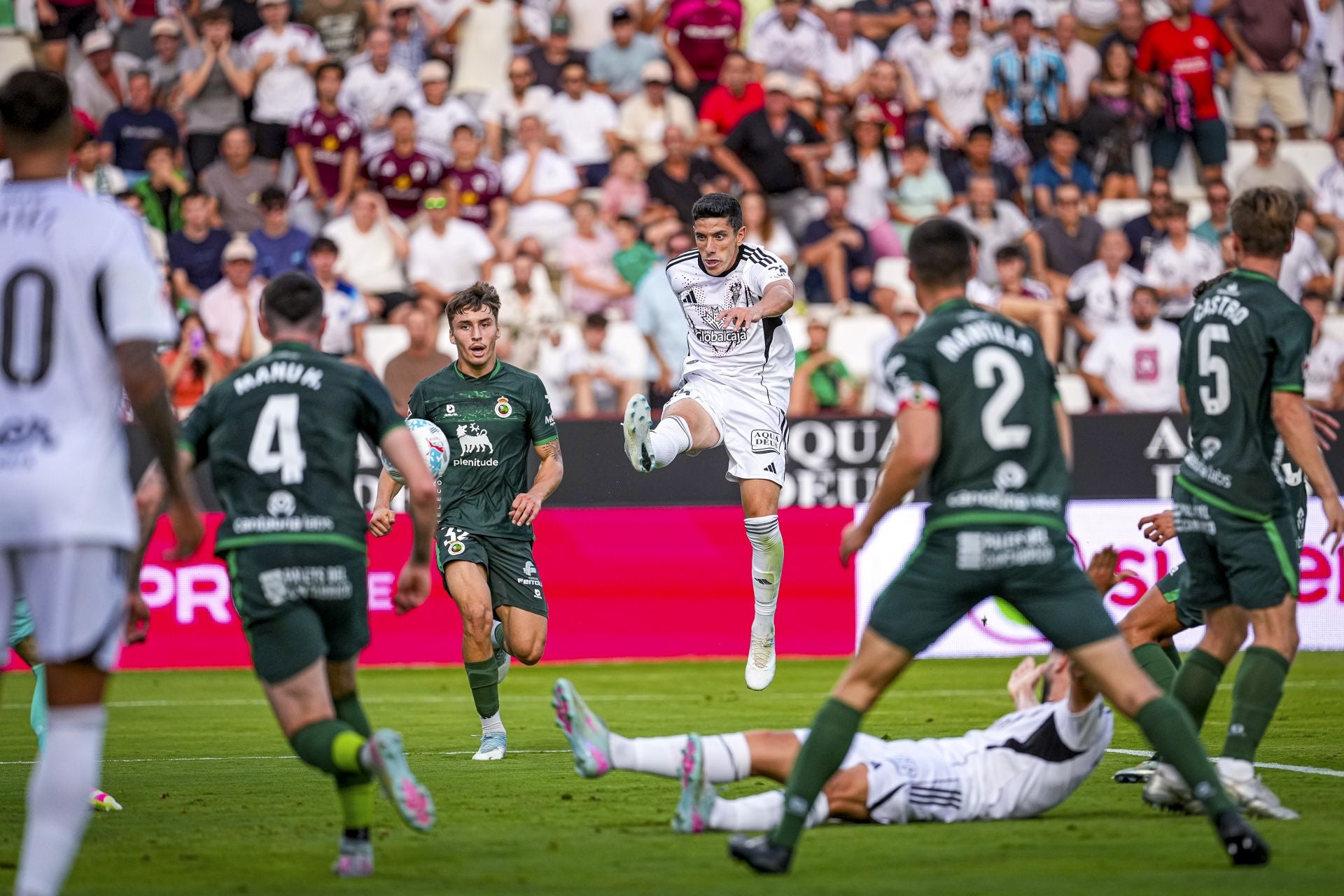 Disparo del Albacete.