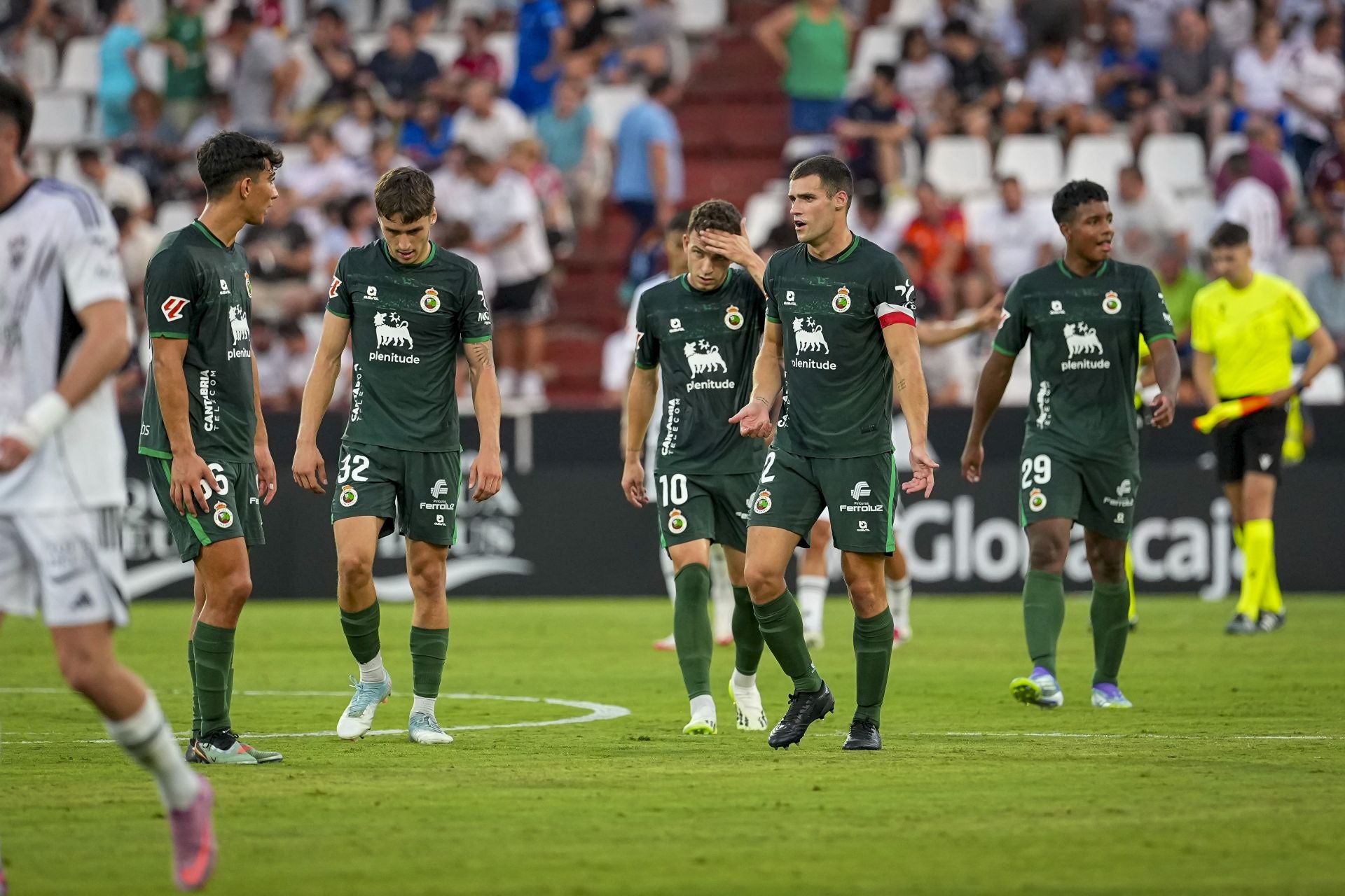 Sergio, Salinas, Vicente y Mantilla, tras encajar el primer gol.