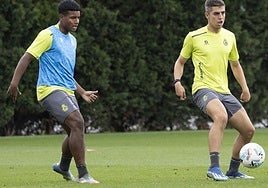 Jeremy, a la izquierda, con Íñigo Sainz-Maza en La Albericia durante un entrenamiento