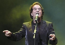 Manuel de la Calva nació en Barcelona en 1937, ciudad a la que emigró su madre años antes desde Cantabria.