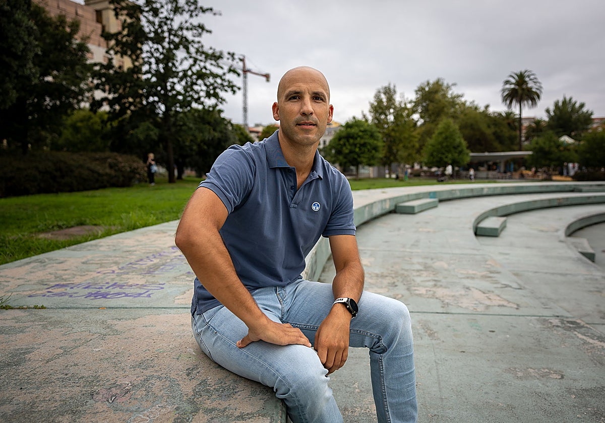 Gonzalo Garea, nutricionista deportivo, en las gradas de Centro Botín.