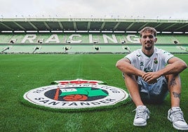 Pablo Ramón poso este jueves en los Campos de Sport