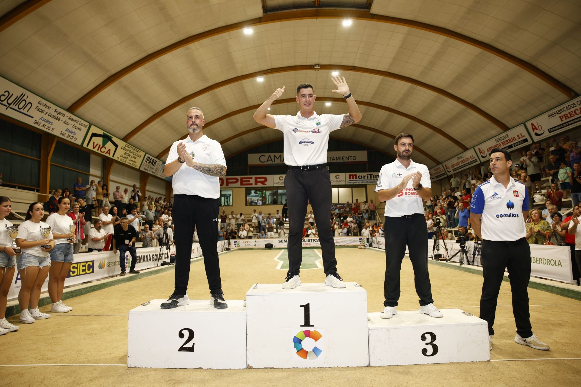 Carlos García, Víctor González, Manuel Domínguez y Fran Rucandio en el podio.
