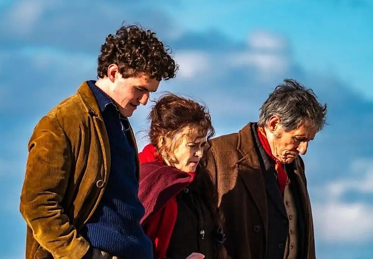 Escena de la película 'Amor en cuatro letras'.