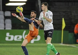 Saúl García, aún con la camiseta del Racing.