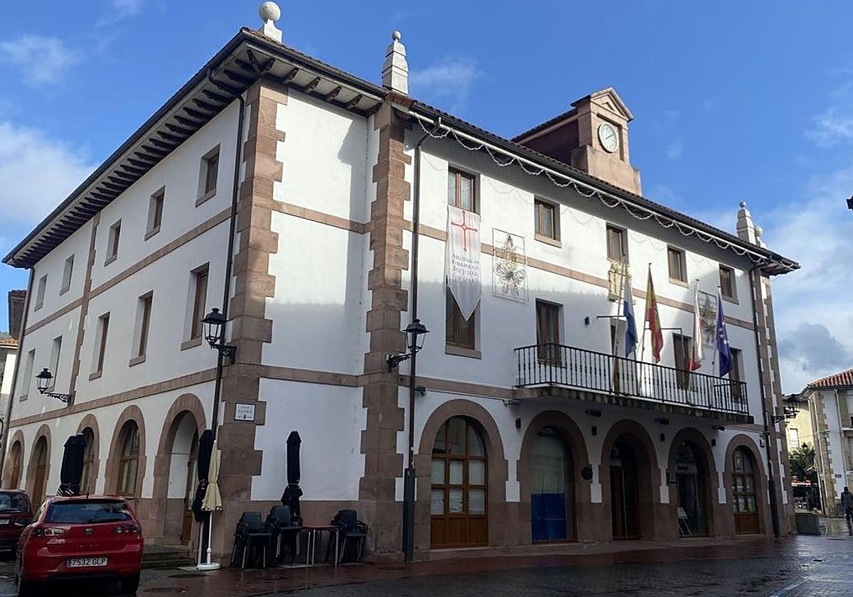 Ayuntamiento de Ampuero, uno de los afectados por la caída de cobertura.