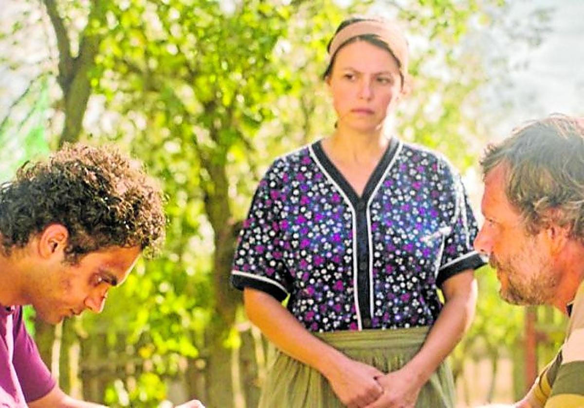 Fotograma de 'Tres kilómetros al fin del mundo', primer título.