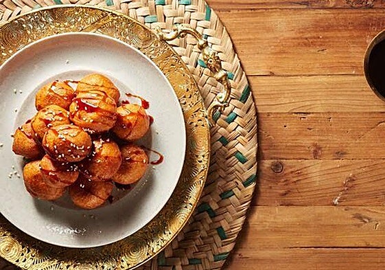 Este apetecible dulce es típico de Oriente Medio.