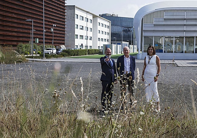 Rubén Calderón, Eduardo Arasti y Alicia Bustamante.