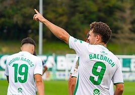 Baldrich celebra el gol del triunfo racinguista.
