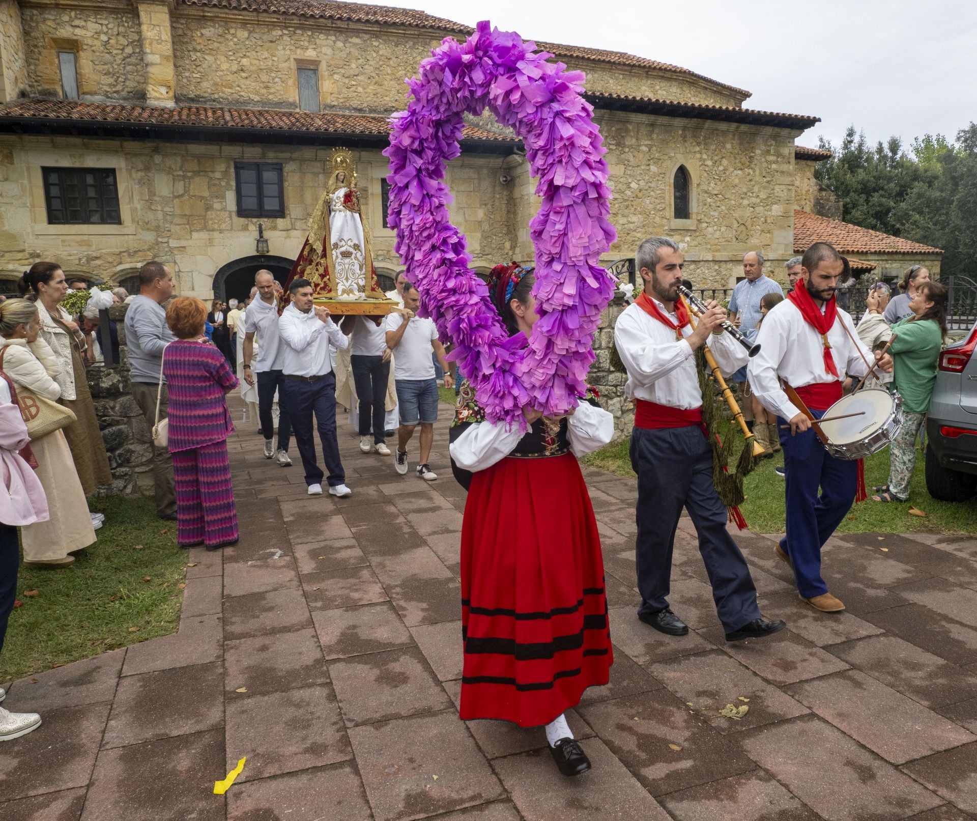 Misa y procesión de la Virgen de Latas
