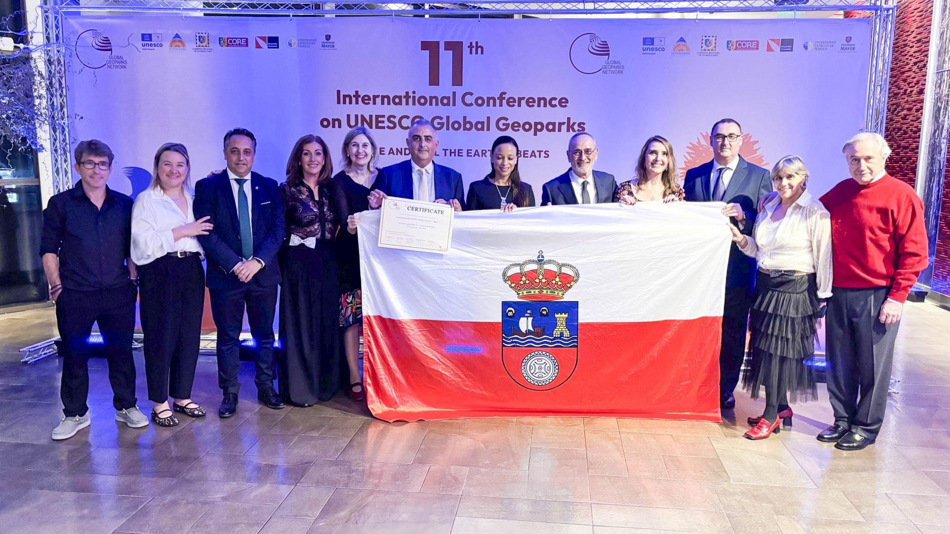 Imagen principal - El Geoparque Costa Quebrada recibe la acreditación oficial de la Unesco